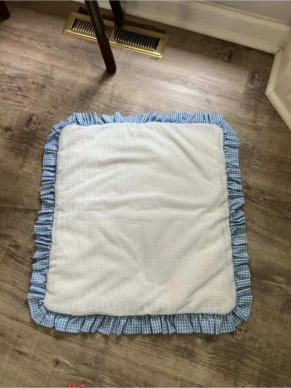 Blue Gingham Bunny Appliqué Baby Quilt adorable handmade 22x24